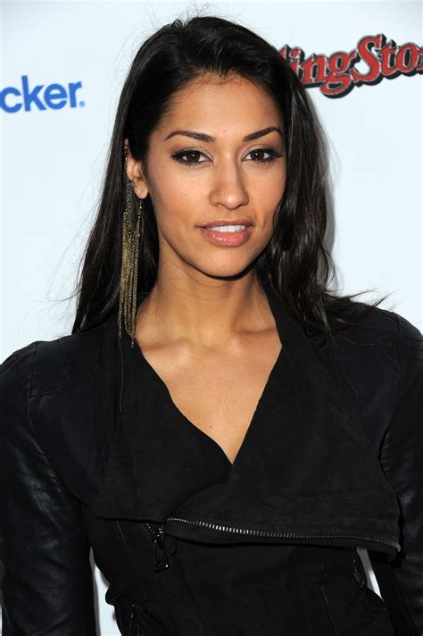 Janina Gavankar .